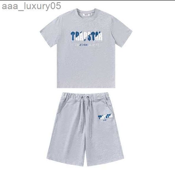 designer fashion clothing tees tshirt trapstar blue white towel embroidered short sleeve grey shorts loose fashion casual streetwear loose s, White;black
designer fashion clothing tees tshirt trapstar blue white towel embroidered short sleeve grey shorts loose fashion casual streetwear loose s, White;black