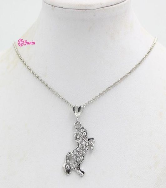 lead nickel equestrian horse jewelry made of zinc alloy with czech crystal rhinestone silver color horse pendant necklace8107616
lead nickel equestrian horse jewelry made of zinc alloy with czech crystal rhinestone silver color horse pendant necklace8107616