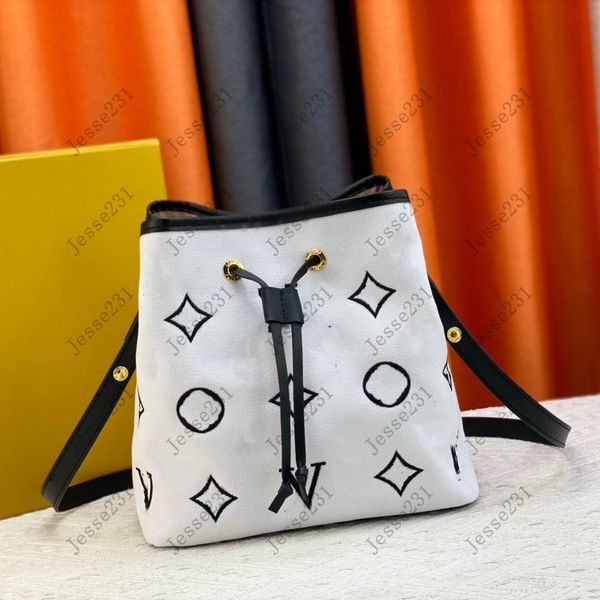 10a designer bag womens mm size bucket bag embroidery shoulder bags drawstring totes crossbody bag handbags tote bag wallets 26cm with origi
10a designer bag womens mm size bucket bag embroidery shoulder bags drawstring totes crossbody bag handbags tote bag wallets 26cm with origi