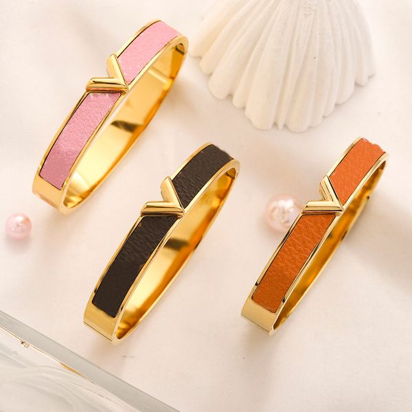 classic famous designer lvity bangle letter bracelets never fade stainless steel 18k gold plated leather flower printing men women lovers je, Black
classic famous designer lvity bangle letter bracelets never fade stainless steel 18k gold plated leather flower printing men women lovers je, Black