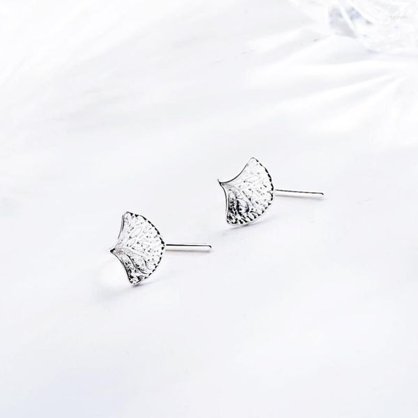 dangle earrings ginkgo leaf literary student sweet fresh silver color temperament personality fashion female sea376 high quality
dangle earrings ginkgo leaf literary student sweet fresh silver color temperament personality fashion female sea376 high quality