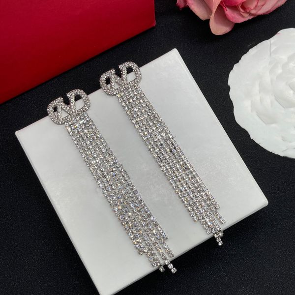 letter v metal logo earrings stud crystal earing women v earring luxury designer pearl women jewelry orecchini 7723, Golden
letter v metal logo earrings stud crystal earing women v earring luxury designer pearl women jewelry orecchini 7723, Golden