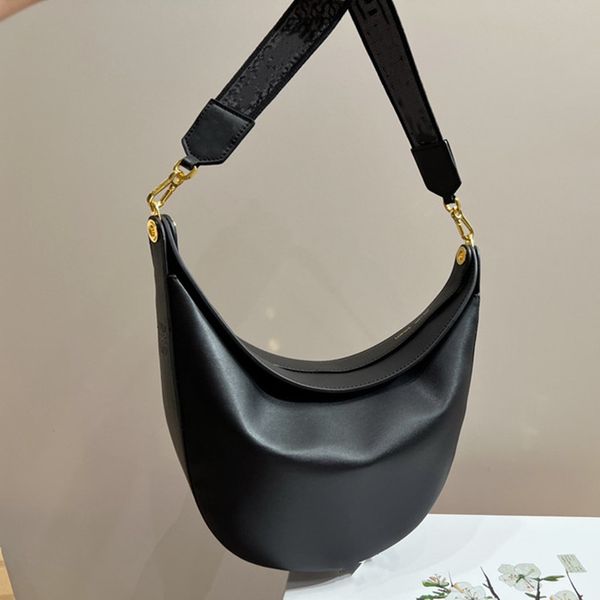 axillary crescent bag lady handbag purse leather luna crossbody bags removable hardware chains shoulder strap fashion letters printing half
axillary crescent bag lady handbag purse leather luna crossbody bags removable hardware chains shoulder strap fashion letters printing half