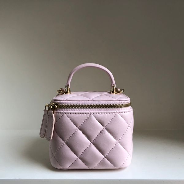 designer cosmetic bag small vanity with chain bag 10a lambskin crossbody bags ap2198 with box c069
designer cosmetic bag small vanity with chain bag 10a lambskin crossbody bags ap2198 with box c069