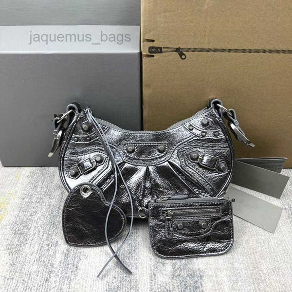 balencaigai vintage motorcycle half moon crossbody pochette bag luxury women's mens designer le cagole satchel with coin purse rivet to
balencaigai vintage motorcycle half moon crossbody pochette bag luxury women's mens designer le cagole satchel with coin purse rivet to
