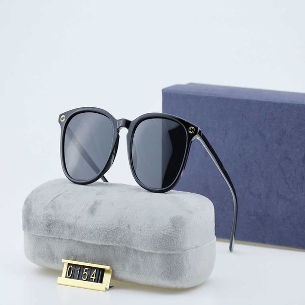 fashion trend little bee sunglasses for men and women's comfortable plate glasses with large frames and anti uv sunglasses 0514, White;black
fashion trend little bee sunglasses for men and women's comfortable plate glasses with large frames and anti uv sunglasses 0514, White;black
