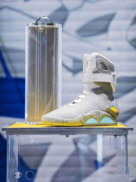 boots outdoor shoes sandals 2022 release authentic air mag back to the future fashion sneakers mens women sports shoes led lighting outdoor, Black
boots outdoor shoes sandals 2022 release authentic air mag back to the future fashion sneakers mens women sports shoes led lighting outdoor, Black