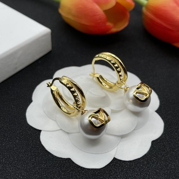 gorgeous fashion niche women's earrings jewelry designer earrings women's pendant elegant style women's wedding jewelry, Golden;silver
gorgeous fashion niche women's earrings jewelry designer earrings women's pendant elegant style women's wedding jewelry, Golden;silver