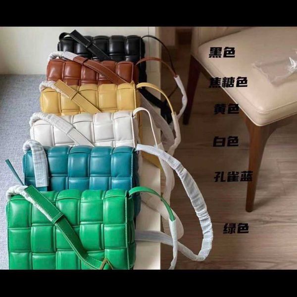 luxury bottegass venetas jodie woven cloud tote 2023 purse super fire new b pillow bag splice sponge baby flip fashion versatile sweet l53n
luxury bottegass venetas jodie woven cloud tote 2023 purse super fire new b pillow bag splice sponge baby flip fashion versatile sweet l53n