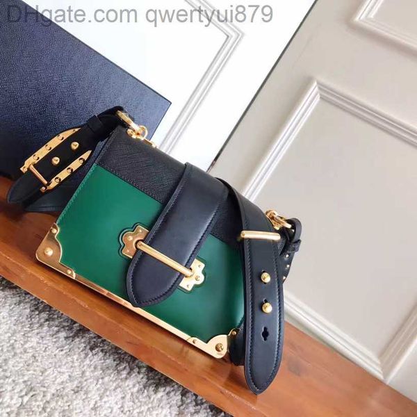 shoulder bags 5a fw 2022 luxury designer women shoulder bags chain crossbody fashion handbags female purse bag pattern cahier series
shoulder bags 5a fw 2022 luxury designer women shoulder bags chain crossbody fashion handbags female purse bag pattern cahier series
