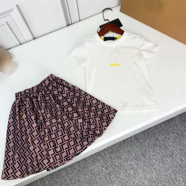 2023 ss child designer clothe sets childrens kids short sleeve t-shirt print shorts set suit brand boys clothing cotton tees size black whit, White
2023 ss child designer clothe sets childrens kids short sleeve t-shirt print shorts set suit brand boys clothing cotton tees size black whit, White