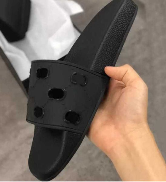 designer sandalsmen women rubber hollow out slide sandal black white slipper summer beach flat slides fashion girl print flip flops slipper
designer sandalsmen women rubber hollow out slide sandal black white slipper summer beach flat slides fashion girl print flip flops slipper