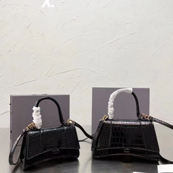 fashion women handbag luxury designer bags white black leather embroidery multicolor single shoulder large capacity bucket bag crossbody pur
fashion women handbag luxury designer bags white black leather embroidery multicolor single shoulder large capacity bucket bag crossbody pur