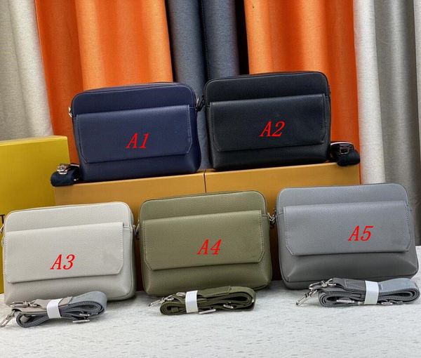 mens print shoulder bags man genuine leather briefcases messenger bag litchi grain business crossbody bag handbags
mens print shoulder bags man genuine leather briefcases messenger bag litchi grain business crossbody bag handbags