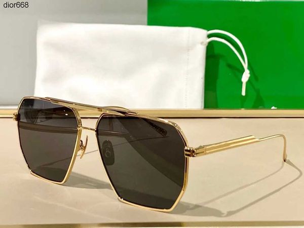 mens sunglasses for women 1012 men sun glasses womens fashion style protects eyes uv400 lens with case, White;black
mens sunglasses for women 1012 men sun glasses womens fashion style protects eyes uv400 lens with case, White;black