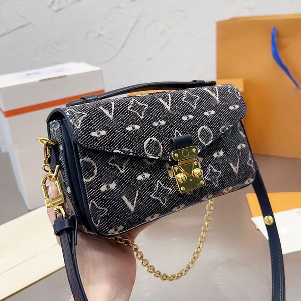 printed old flower two-tone designer classic messenger bag real leather gold lock removable leather strap mini flap tote women crossbody sho
printed old flower two-tone designer classic messenger bag real leather gold lock removable leather strap mini flap tote women crossbody sho