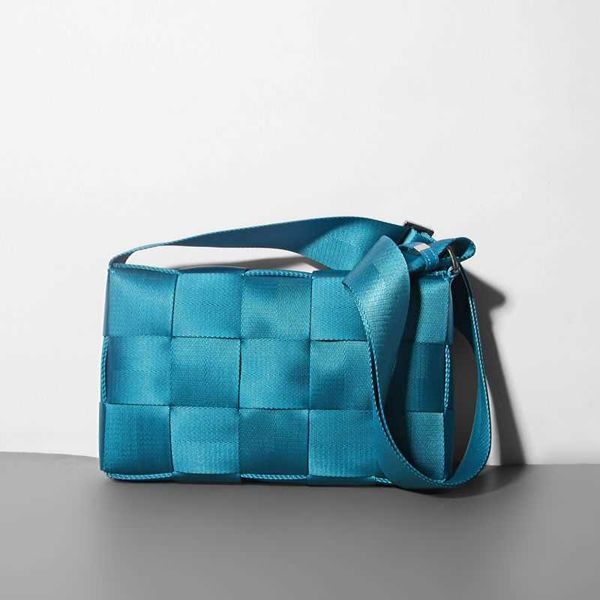 luxury bottegass venetas jodie woven cloud tote 2023 purse b canvas bag for spring and summer crowd cassette pillow square single shoulder m
luxury bottegass venetas jodie woven cloud tote 2023 purse b canvas bag for spring and summer crowd cassette pillow square single shoulder m