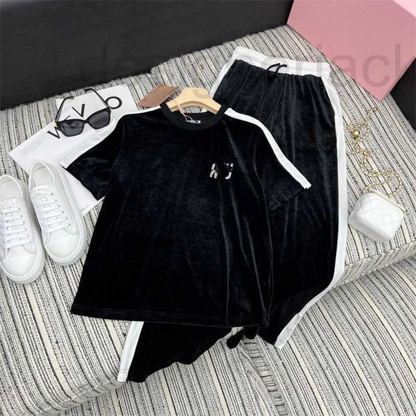 women's two piece pants designer spring summer new casual style black white contrast beaded letter velvet short sleeve set for women jq
women's two piece pants designer spring summer new casual style black white contrast beaded letter velvet short sleeve set for women jq