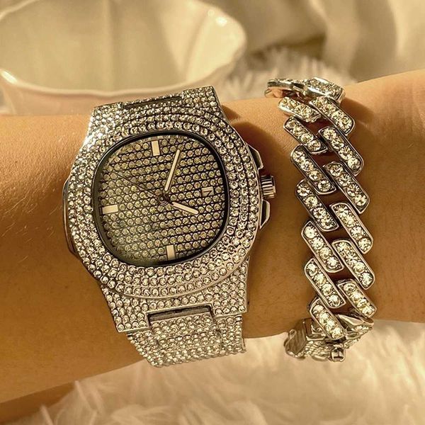 watches new iced out luxury men women watch bracelet gold silver rhinestone calendar quartz relogio feminino fashion clock gift 230613, Slivery;golden
watches new iced out luxury men women watch bracelet gold silver rhinestone calendar quartz relogio feminino fashion clock gift 230613, Slivery;golden
