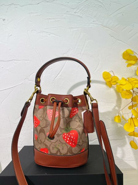 fashion designer crossbody bag women vintage canvas handbag classic women strawberry tote fashion trends
fashion designer crossbody bag women vintage canvas handbag classic women strawberry tote fashion trends