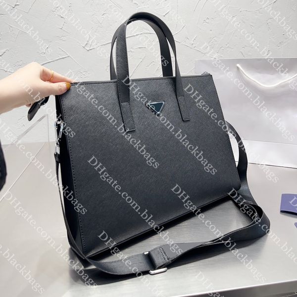 leather men lapbag designer briefcase classic triangle shoulder bag fashion business handbag briefcases
leather men lapbag designer briefcase classic triangle shoulder bag fashion business handbag briefcases