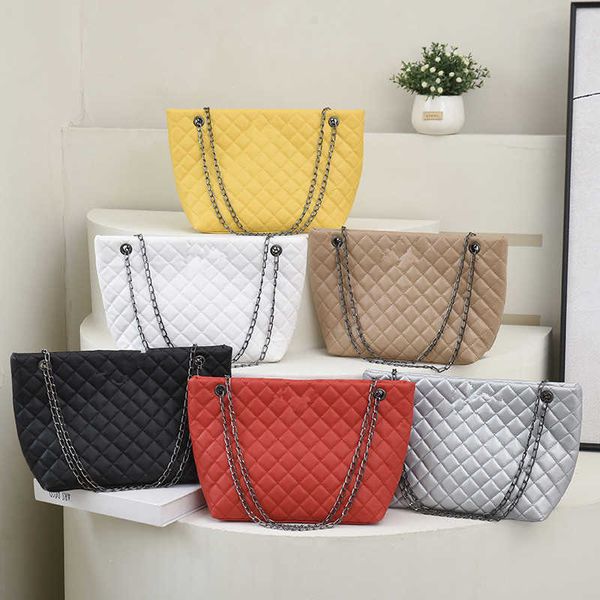 creative bag women's summer new fashion chain bag lingge one shoulder diagonal straddle bag small fragrance handbag
creative bag women's summer new fashion chain bag lingge one shoulder diagonal straddle bag small fragrance handbag