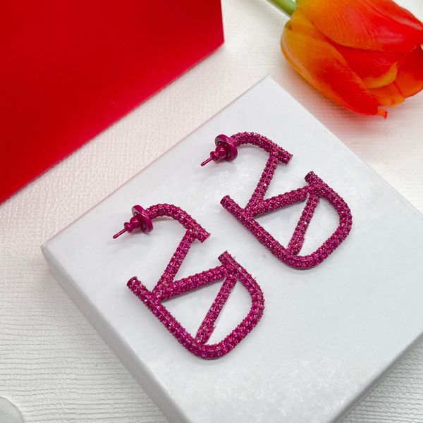 letter v metal logo earrings stud crystal earing women v earring luxury designer pearl women jewelry orecchini 2322, Golden
letter v metal logo earrings stud crystal earing women v earring luxury designer pearl women jewelry orecchini 2322, Golden