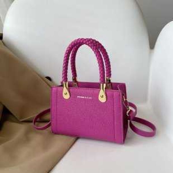 women's bag handbag texture women's bag new fashion small square bag simple chain crossbody women's one shoulder
women's bag handbag texture women's bag new fashion small square bag simple chain crossbody women's one shoulder