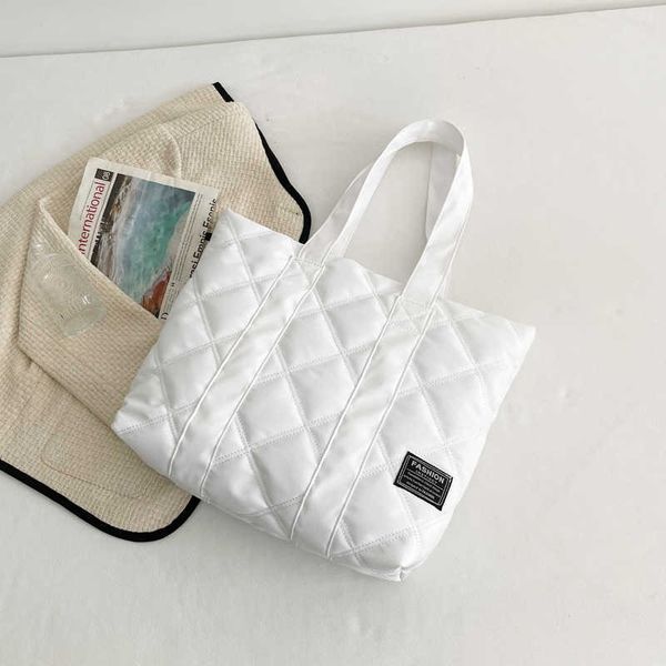 large capacity tote bag women's bag new cotton padded bag one shoulder handbag autumn winter commuter handbag lingge bag
large capacity tote bag women's bag new cotton padded bag one shoulder handbag autumn winter commuter handbag lingge bag