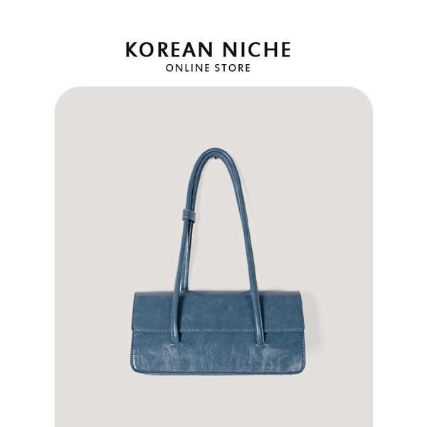 women's new version of small design oil wax leather single shoulder underarm bag fashionable portable tote bag
women's new version of small design oil wax leather single shoulder underarm bag fashionable portable tote bag