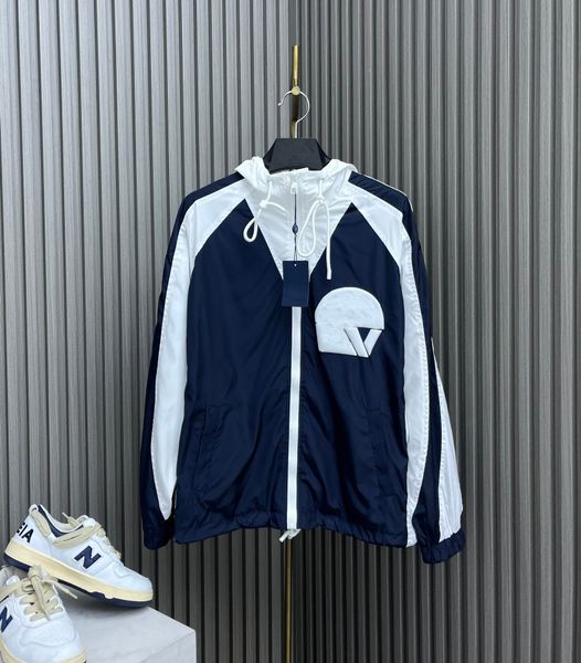 2023 summer womens tracksuits sportsuit lady white blue splicing sunscreen jacket elastic waist shorts print sport hoodies tracksuit designe
2023 summer womens tracksuits sportsuit lady white blue splicing sunscreen jacket elastic waist shorts print sport hoodies tracksuit designe