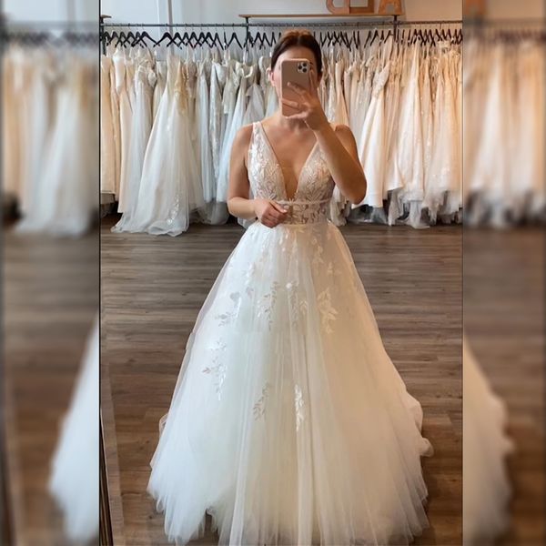 deep v neckline lace beach wedding dress summer country bridal gowns plus size women dress for bride, White
deep v neckline lace beach wedding dress summer country bridal gowns plus size women dress for bride, White