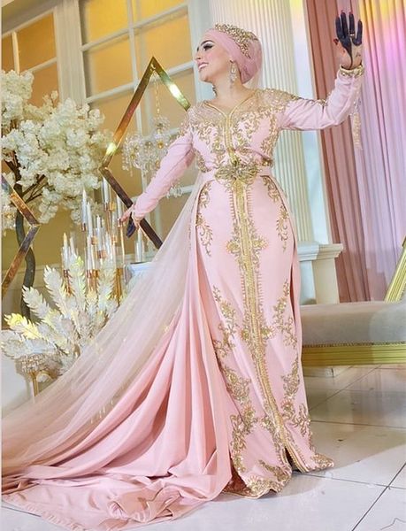 elegant muslim evening dresses long sleeves pink moroccan kaftan formal party gowns with detachable train 2023 gold lace appliques modest pr, Black;red
elegant muslim evening dresses long sleeves pink moroccan kaftan formal party gowns with detachable train 2023 gold lace appliques modest pr, Black;red