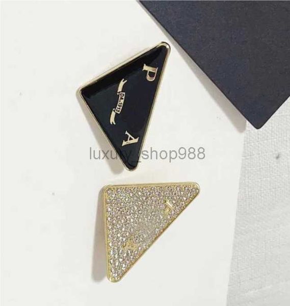 23ss fashion brand letter designer brooches high-quality letters lapel hollow women men rhinestone pearl pin wedding party metal jewerlry wi, Gray
23ss fashion brand letter designer brooches high-quality letters lapel hollow women men rhinestone pearl pin wedding party metal jewerlry wi, Gray