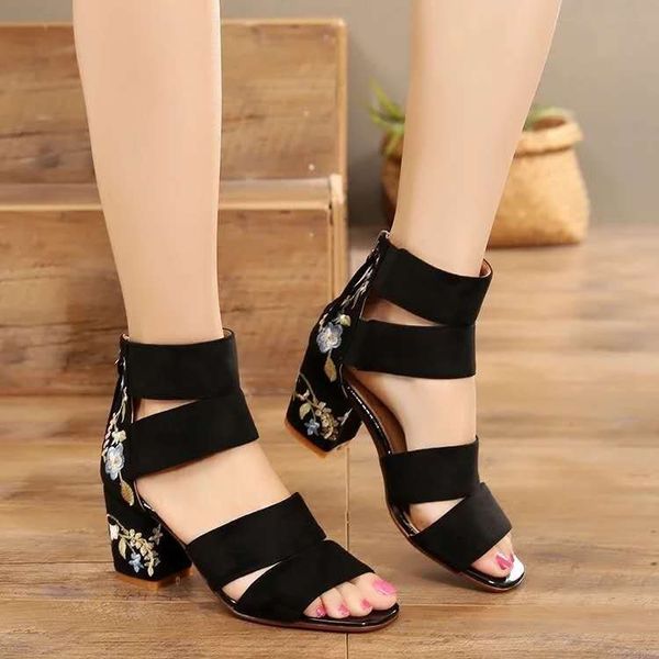 designer women sandals large size ladies crystal calf leather casual shoes quilted platform summer beach slipper 34-42 item 515, Black
designer women sandals large size ladies crystal calf leather casual shoes quilted platform summer beach slipper 34-42 item 515, Black
