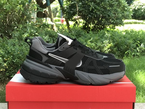 authentic outdoor running shoes v2k runtekk 3xl black dad shoe low sneakers for men womens jogging walking, Red;white
authentic outdoor running shoes v2k runtekk 3xl black dad shoe low sneakers for men womens jogging walking, Red;white