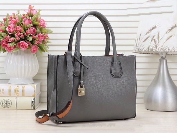 designer women bag embossed monograms onthego gm mm bags leather louiseitys handbag purses tote shoulder crossbody female backpack on the go
designer women bag embossed monograms onthego gm mm bags leather louiseitys handbag purses tote shoulder crossbody female backpack on the go