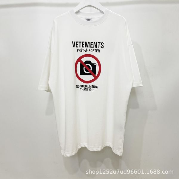 2023ss fashion brand vtm oversized cotton t-shirt no pgraphy slogan letter printing round neck casual loose women's t-shirt reverse t-s, White;black
2023ss fashion brand vtm oversized cotton t-shirt no pgraphy slogan letter printing round neck casual loose women's t-shirt reverse t-s, White;black