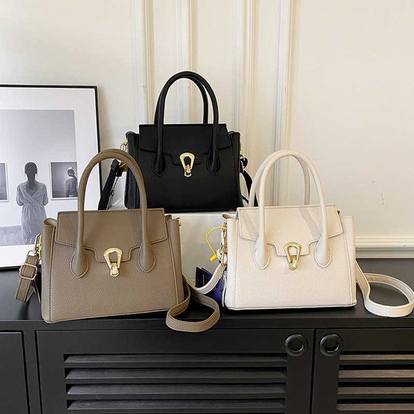 marco polo handbag women's handbag shoulder bag high-end and fashionable crossbody bag designed as a gift for mothers women's bag
marco polo handbag women's handbag shoulder bag high-end and fashionable crossbody bag designed as a gift for mothers women's bag