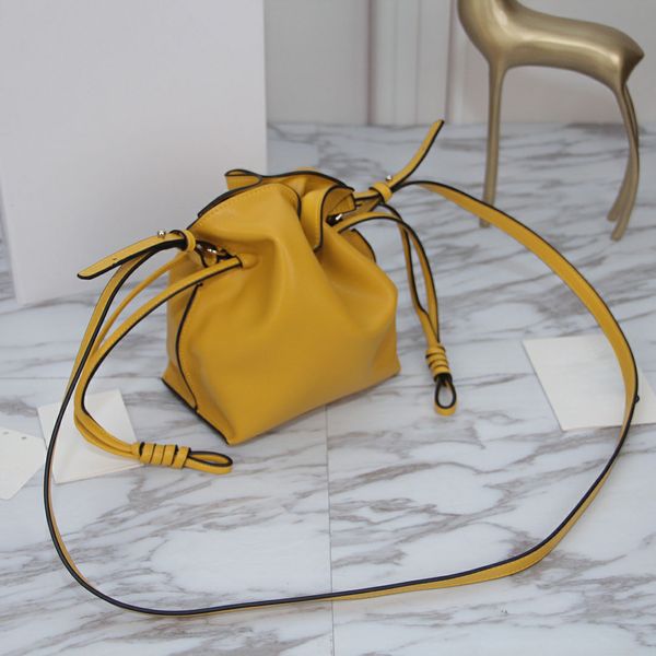 designer mini lucky bag high quility fashion purse shoulder bags cowskin genuine leather handbag scarf charm with shoulders loewe bag
designer mini lucky bag high quility fashion purse shoulder bags cowskin genuine leather handbag scarf charm with shoulders loewe bag