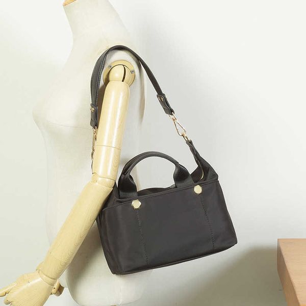 baobao women's bag new simple commuter crossbody bag women's fashion bag leisure one shoulder handheld dumpling tote bag
baobao women's bag new simple commuter crossbody bag women's fashion bag leisure one shoulder handheld dumpling tote bag