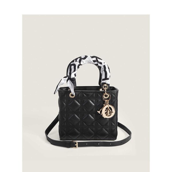new style bag women's fashion small fragrant handbag small popular premium versatile shoulder bag crossbody bag
new style bag women's fashion small fragrant handbag small popular premium versatile shoulder bag crossbody bag