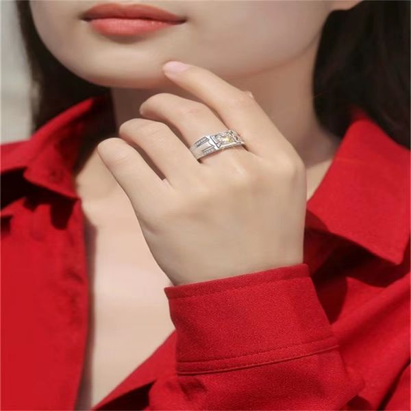2023 model popular s925 sterling silver moissanite calm atmosphere fashion women ring 
2023 model popular s925 sterling silver moissanite calm atmosphere fashion women ring