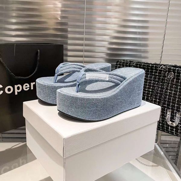 fashion women summer slippers branded wedge sandal platform flats sliders italy elegant black sky blue onyx resin leather slides design casu
fashion women summer slippers branded wedge sandal platform flats sliders italy elegant black sky blue onyx resin leather slides design casu