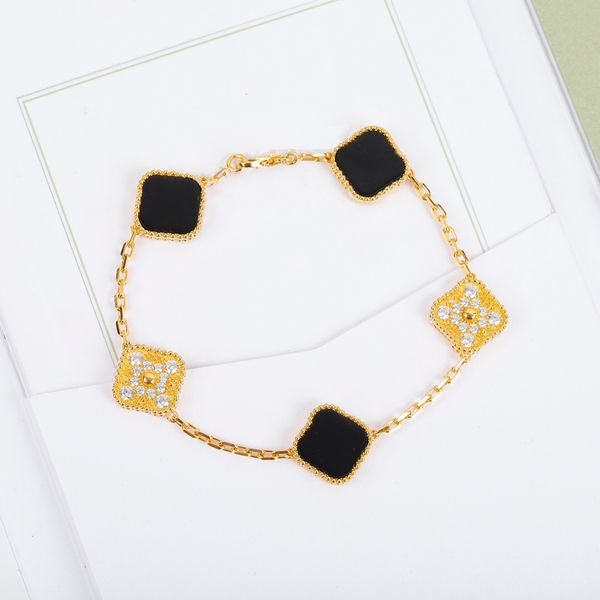 designer van clover bracelet luxury four-leaf charm bracelet women flower jewelry woman 546457, Golden;silver
designer van clover bracelet luxury four-leaf charm bracelet women flower jewelry woman 546457, Golden;silver