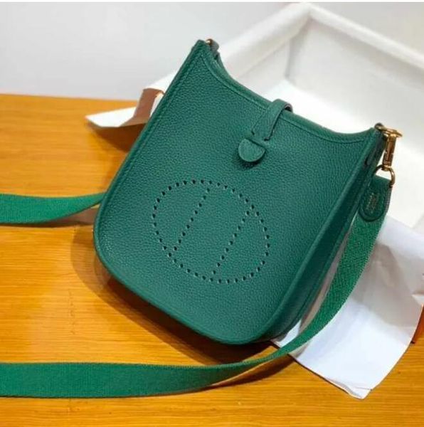women's designer crossbody luxury crossbody bag shoulder original fashion fan evening makeup handbag
women's designer crossbody luxury crossbody bag shoulder original fashion fan evening makeup handbag