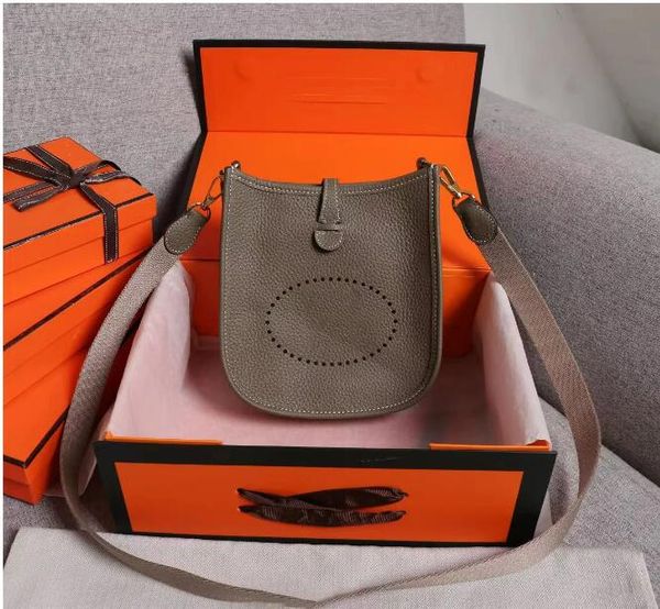 10a luxury brand crossbody bag designer shoulder bag original fashion mini bag evelyn hand carry leather clutch
10a luxury brand crossbody bag designer shoulder bag original fashion mini bag evelyn hand carry leather clutch