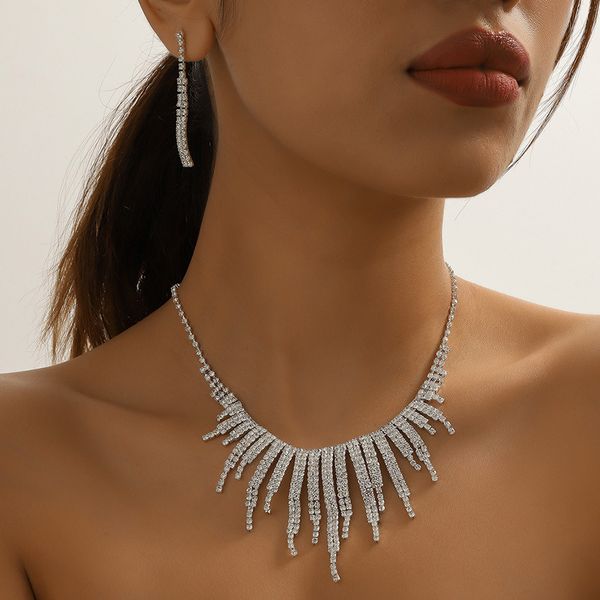 fashion light luxury claw chain water diamond necklace earrings female personality tassel bridal set jewelry wedding dress accessories femal, Silver
fashion light luxury claw chain water diamond necklace earrings female personality tassel bridal set jewelry wedding dress accessories femal, Silver