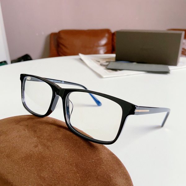optical eyeglasses for men women retro 5584 style anti-blue glasses light lens plate full frame with box 5584-d-b, White;black
optical eyeglasses for men women retro 5584 style anti-blue glasses light lens plate full frame with box 5584-d-b, White;black