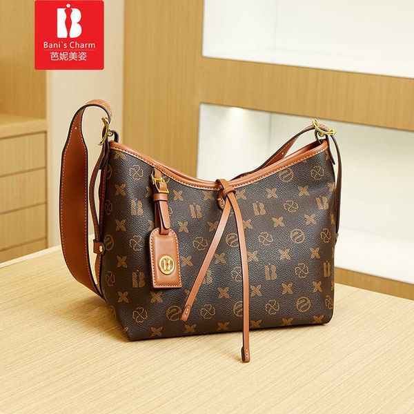 bani meizi brand one shoulder bag for women with high beauty old flower middle age mother and child crossbody underarm handheld tote big bag
bani meizi brand one shoulder bag for women with high beauty old flower middle age mother and child crossbody underarm handheld tote big bag